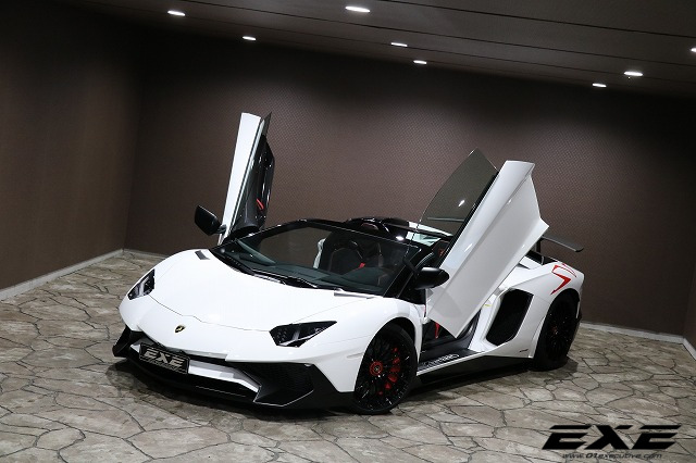 アヴェンタドール SV LP750-4 ロードスターの画像1