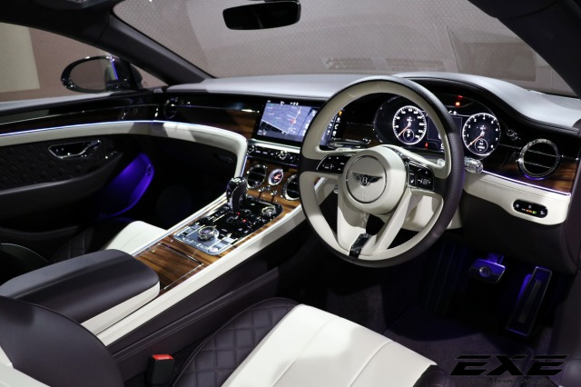 コンチネンタルGT W12 マリナードライビングスペックの画像6