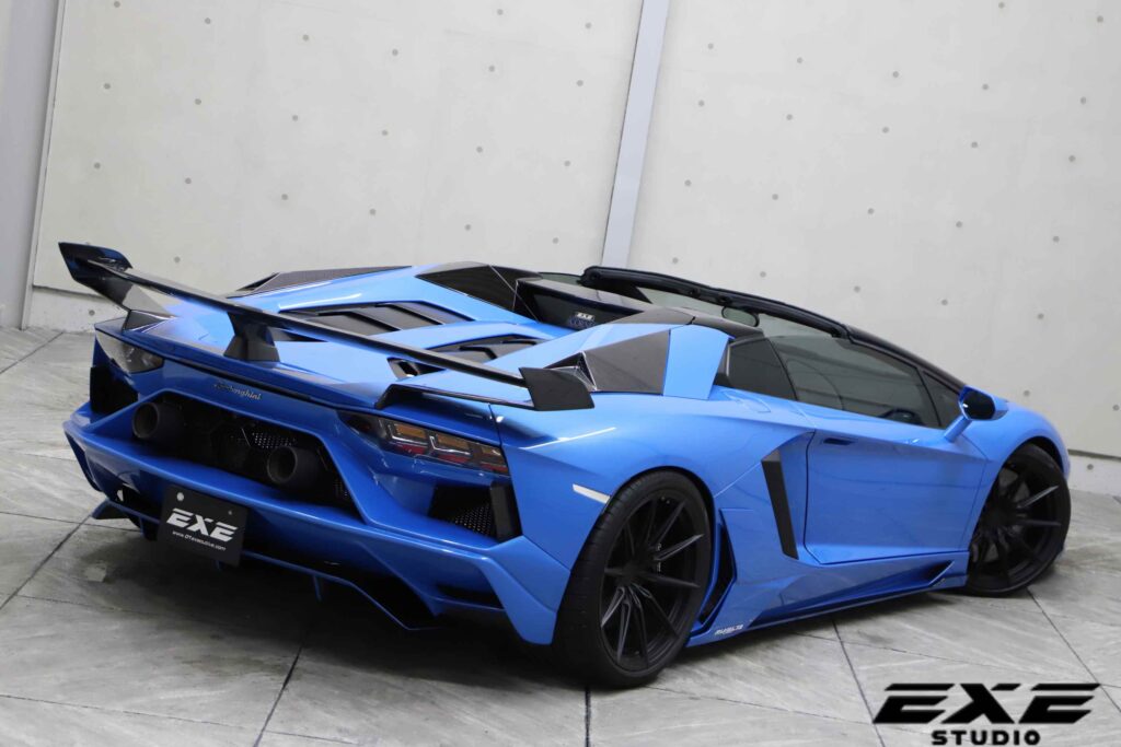 アヴェンタドール LP700-4 ロードスター RI.VALTAの画像4